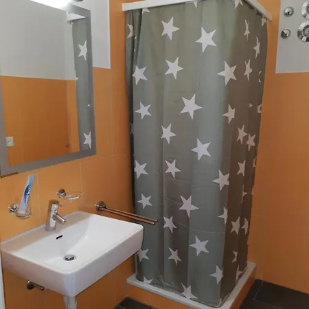 Homestay City Hotel *